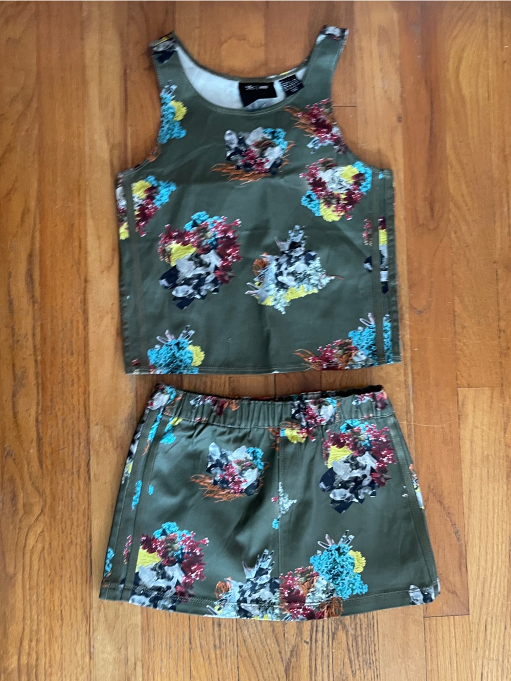 Adidas x Ivy Park IVYTOPIA Girls 9-10 Floral Crop Top Skirt Set